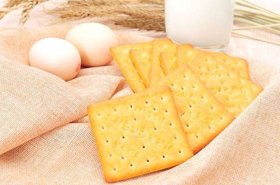 67784-82-1 gelbliches Pulver der Bäckerei-Emulsionsmittel-Polyglycerinester von Speisefettsäuren-PGE E475